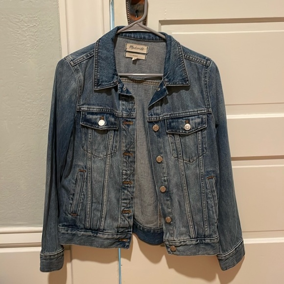 Madewell Classic Jean Jacket - Picture 1 of 4